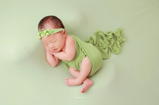 渭南宝宝拍嗝吐奶