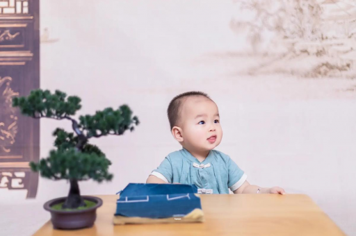 渭南三个月宝宝抬头不稳